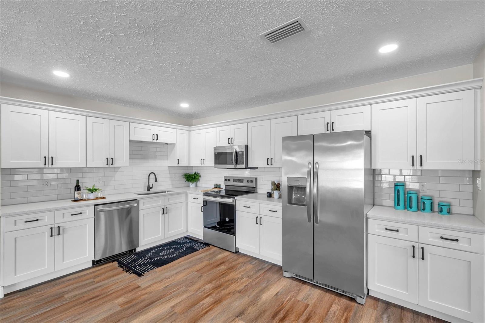 6629 TRAVIS BLVD, TAMPA, FL, 33610