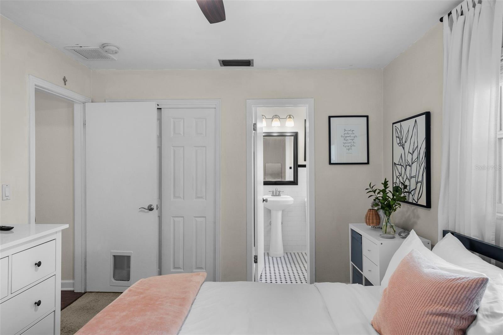 4822 W BAY COURT AVE, TAMPA, FL, 33611