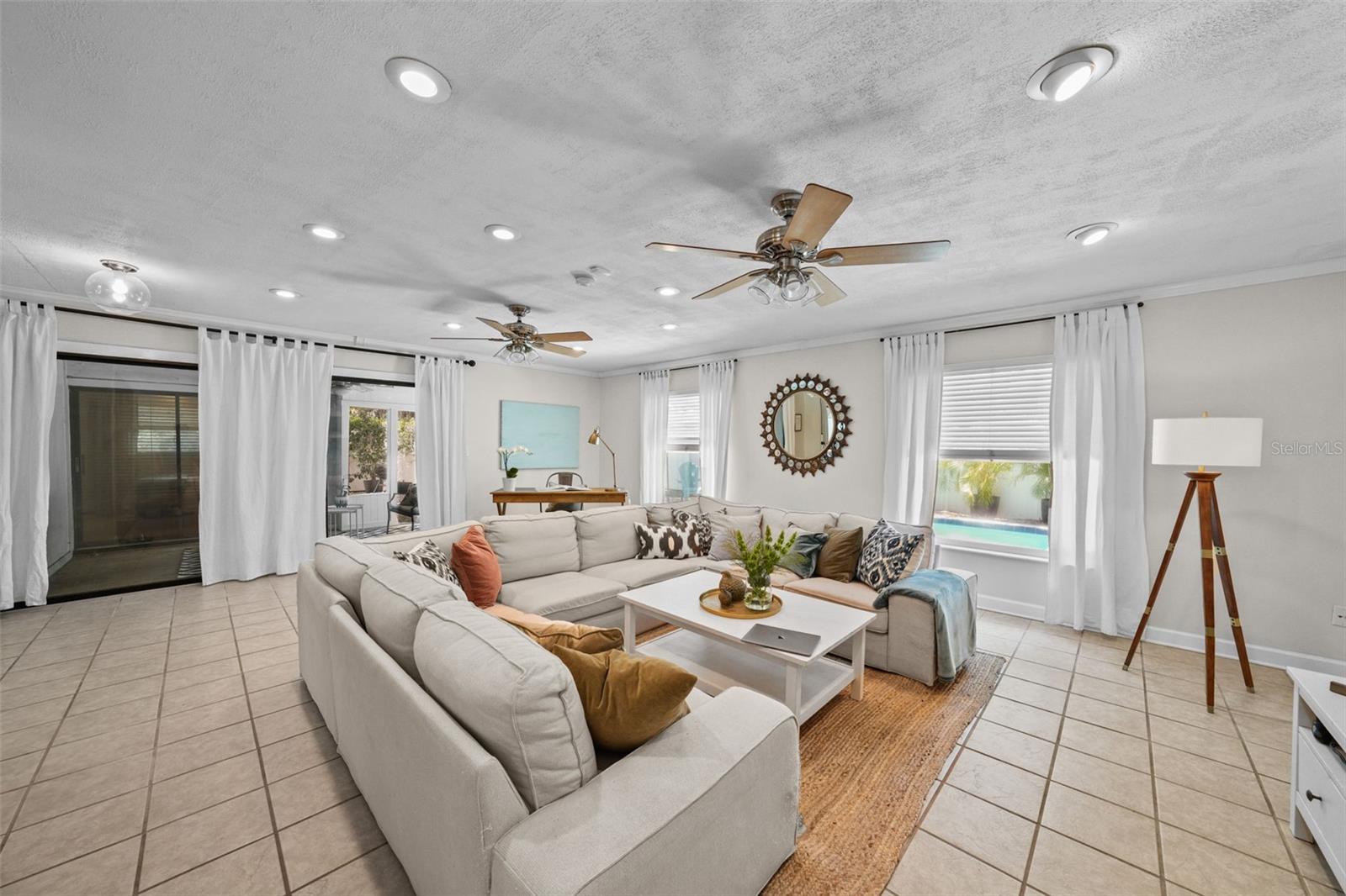 4822 W BAY COURT AVE, TAMPA, FL, 33611