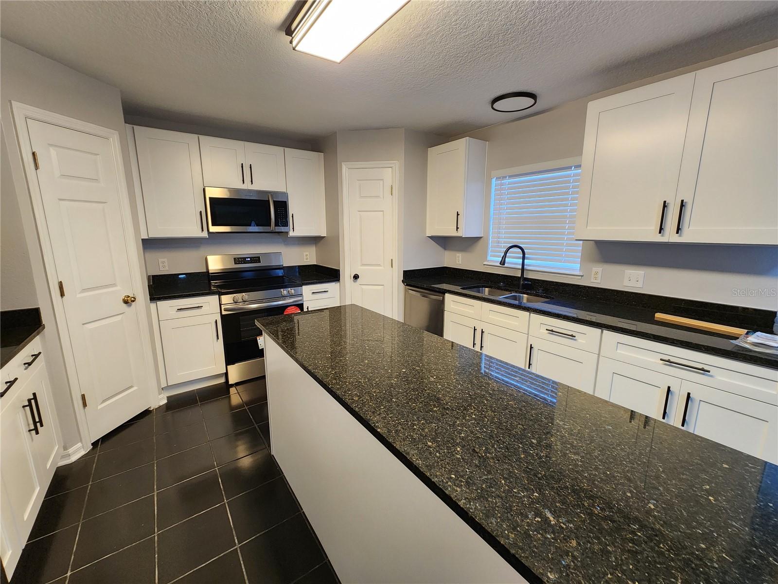 140 SAMUEL ST, DAVENPORT, FL, 33897