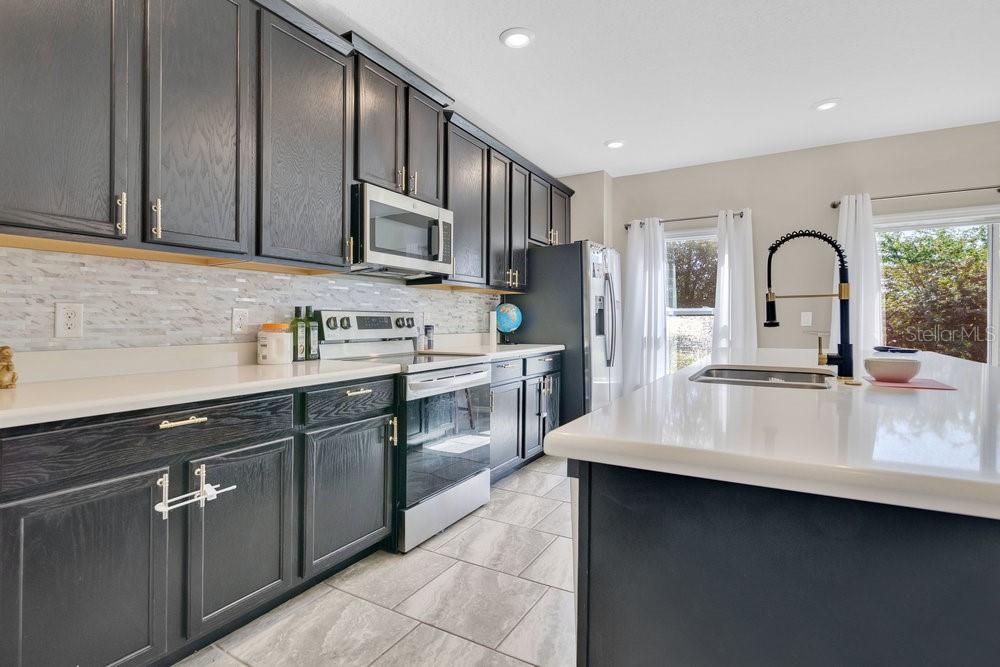 445 KESTREL DR, GROVELAND, FL, 34736