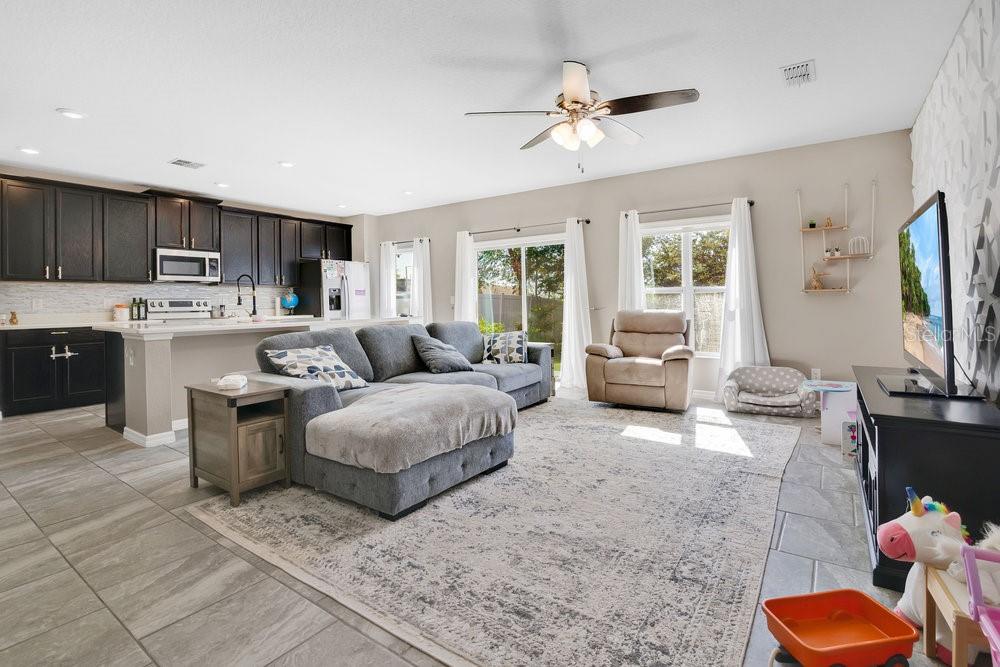 445 KESTREL DR, GROVELAND, FL, 34736