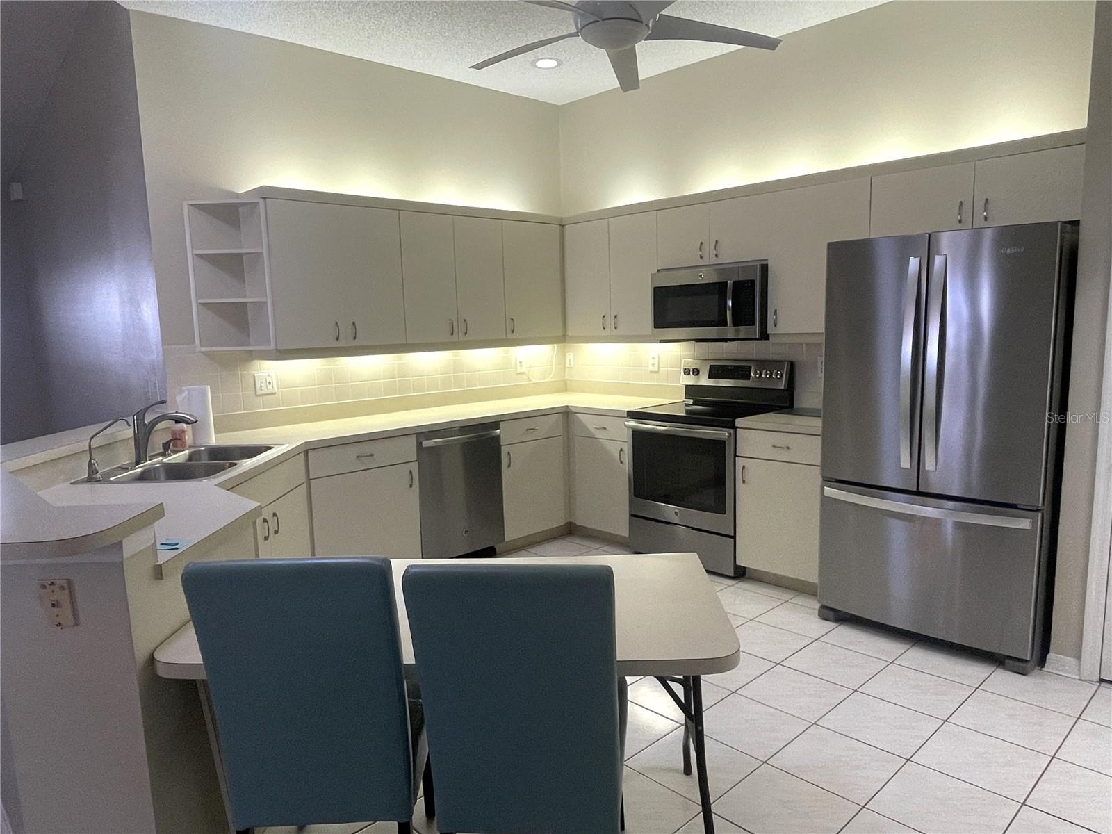 2405 NANTUCKET FIELD WAY #28, SUN CITY CENTER, FL, 33573