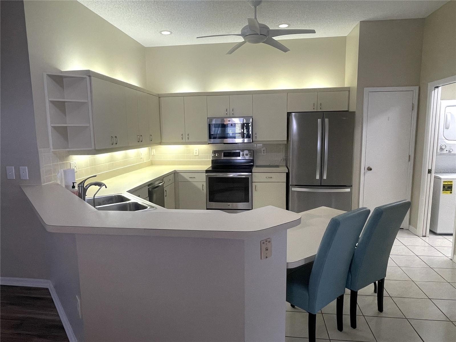 2405 NANTUCKET FIELD WAY #28, SUN CITY CENTER, FL, 33573