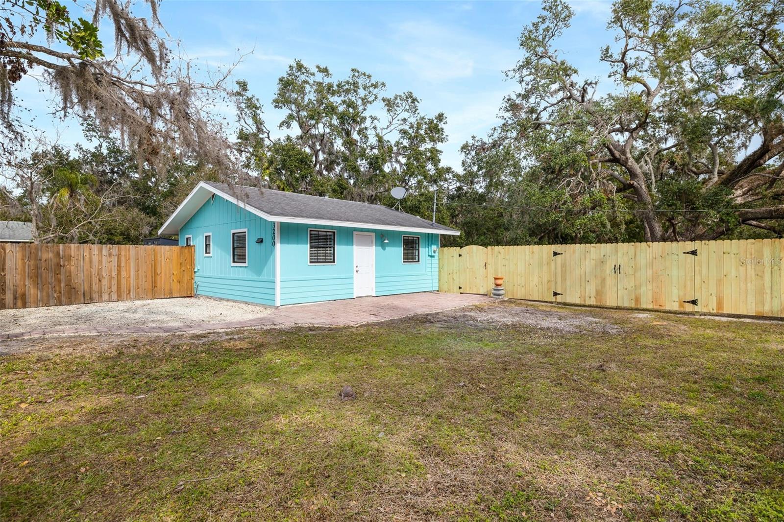 3200 TOBERO LN, SARASOTA, FL, 34235