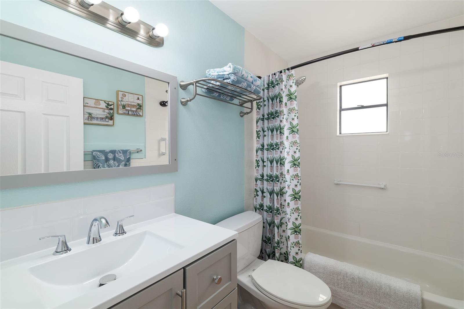 3200 TOBERO LN, SARASOTA, FL, 34235