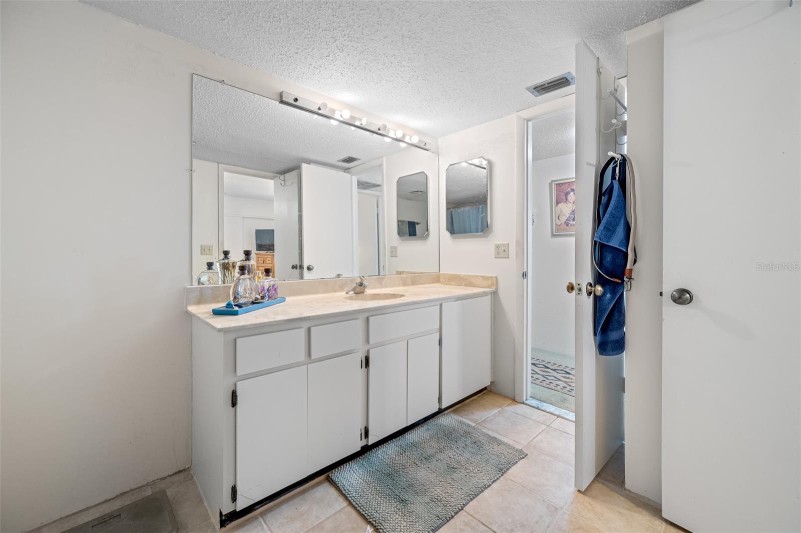 14525 CATALINA CIR, SEMINOLE, FL, 33776