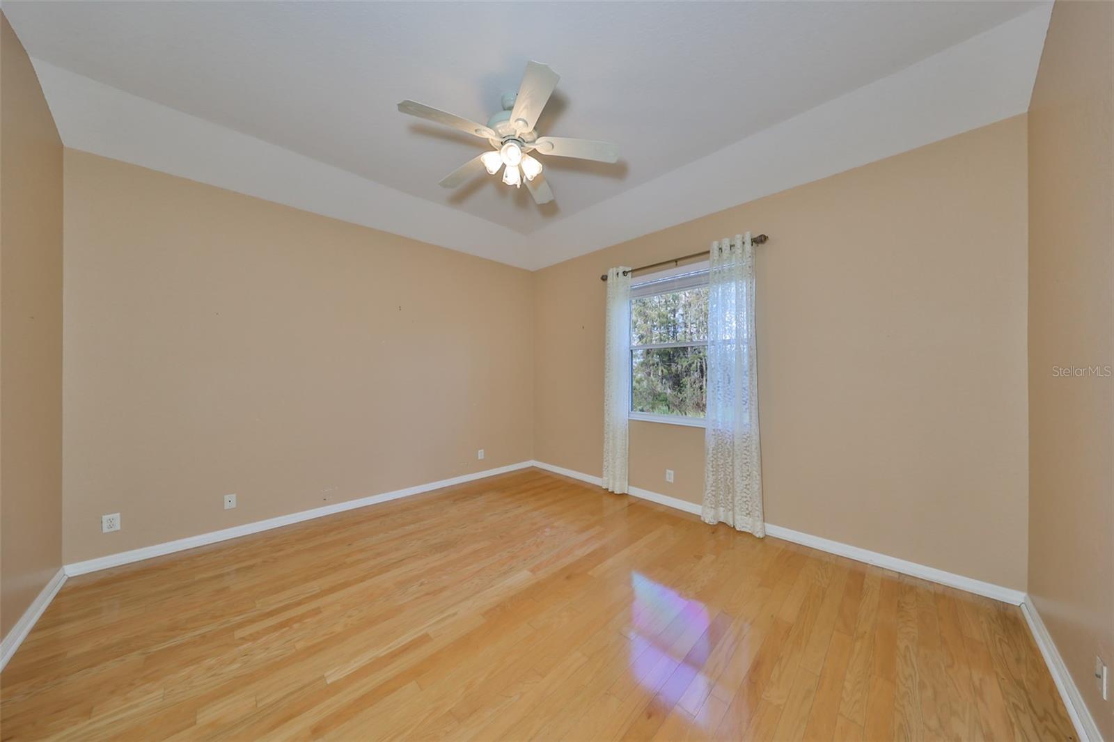 1123 EMERALD DUNES DR, SUN CITY CENTER, FL, 33573