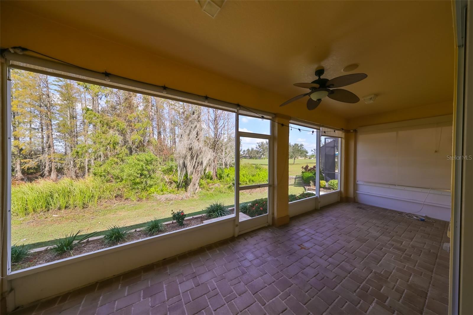 1123 EMERALD DUNES DR, SUN CITY CENTER, FL, 33573