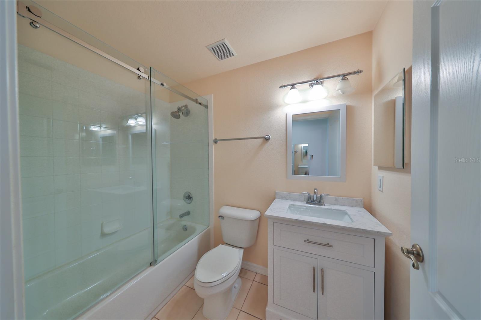 1123 EMERALD DUNES DR, SUN CITY CENTER, FL, 33573