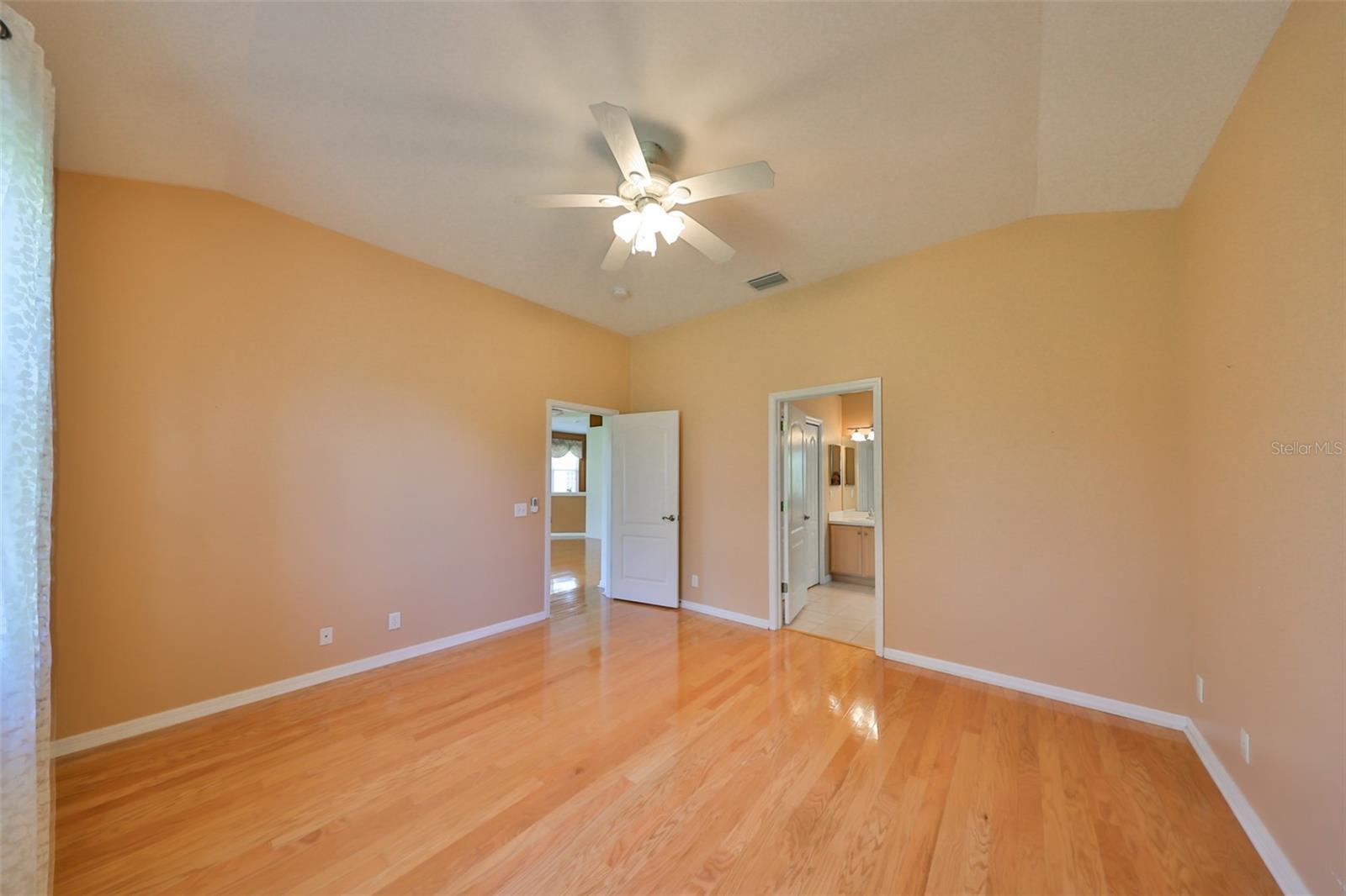 1123 EMERALD DUNES DR, SUN CITY CENTER, FL, 33573
