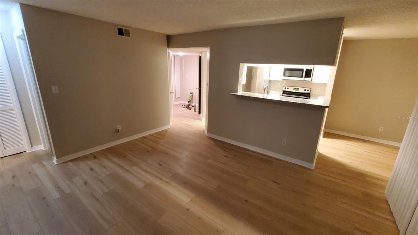 8609 MALLARD RESERVE DR #103, TAMPA, FL, 33614