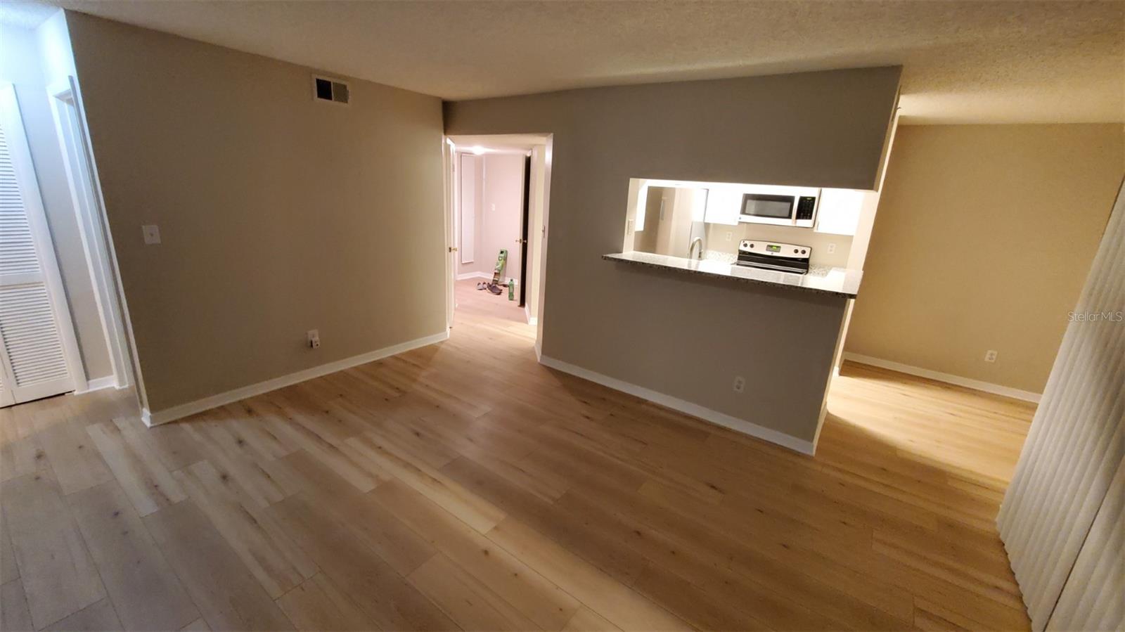 8609 MALLARD RESERVE DR #103, TAMPA, FL, 33614