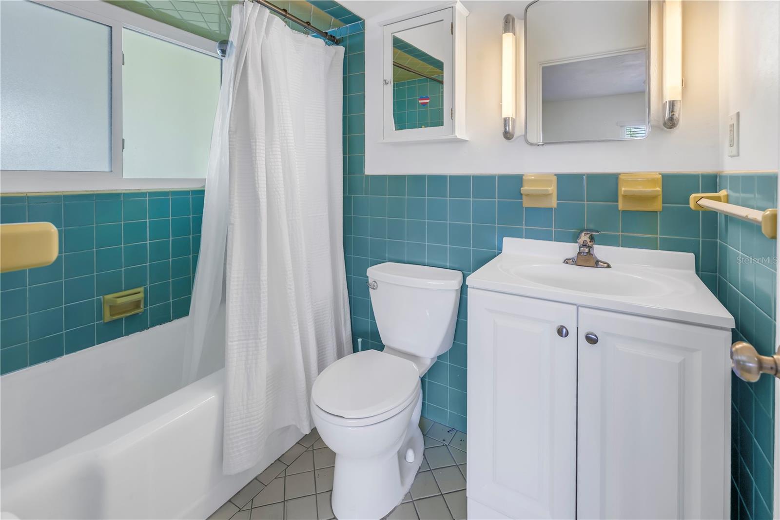 6170 7TH AVE N, ST PETERSBURG, FL, 33710