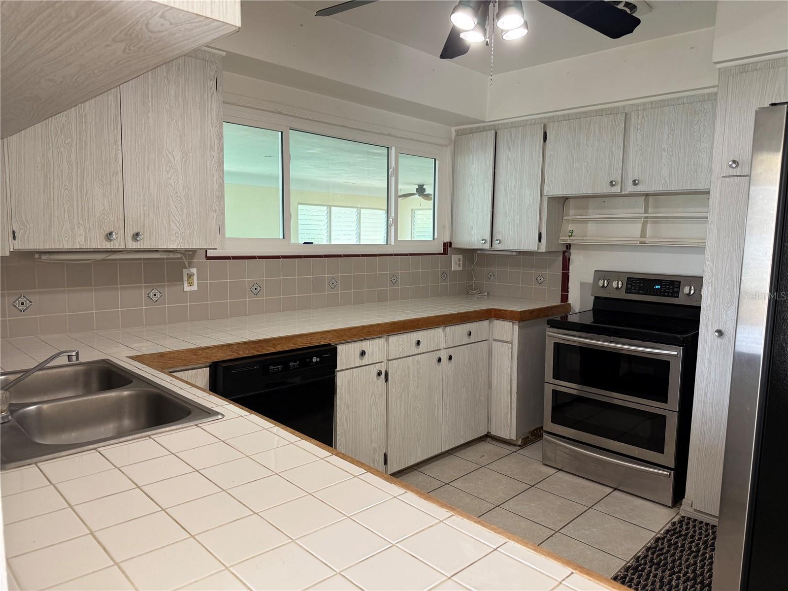 6170 7TH AVE N, ST PETERSBURG, FL, 33710