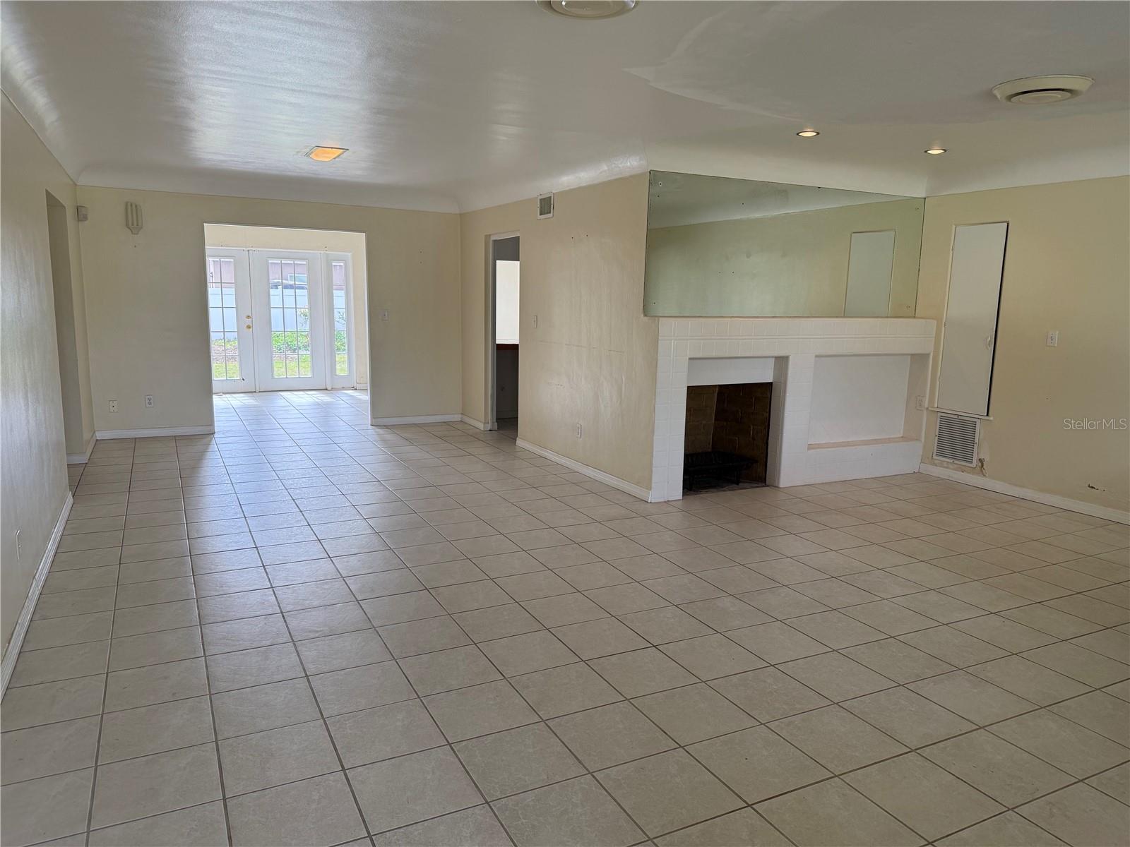 6170 7TH AVE N, ST PETERSBURG, FL, 33710