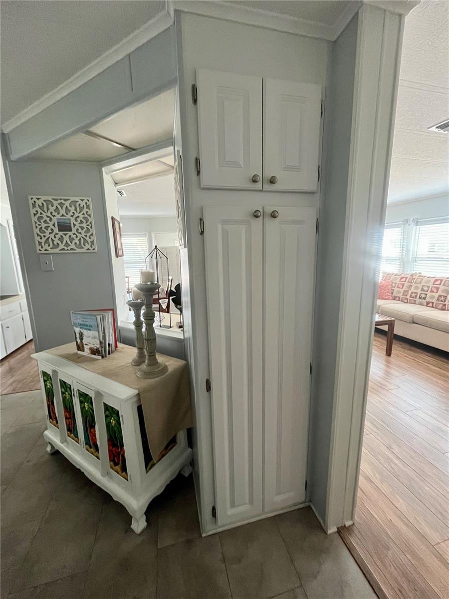 211 PINEBARK DR, PALM HARBOR, FL, 34684