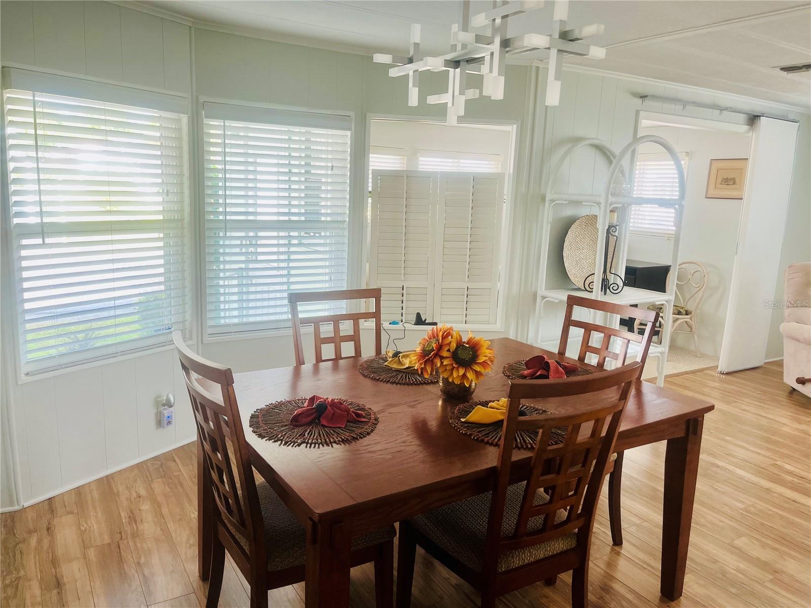 211 PINEBARK DR, PALM HARBOR, FL, 34684