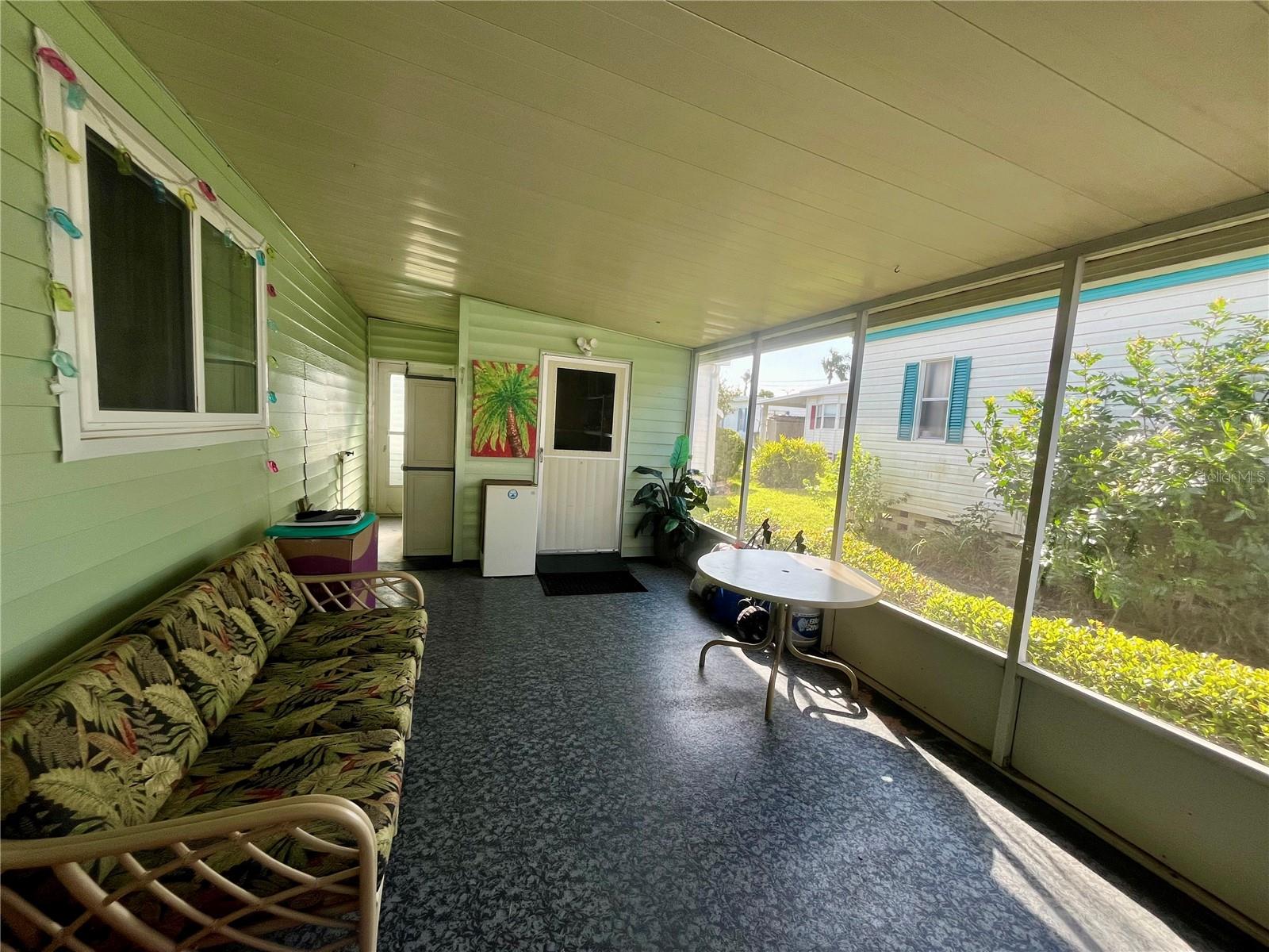 211 PINEBARK DR, PALM HARBOR, FL, 34684