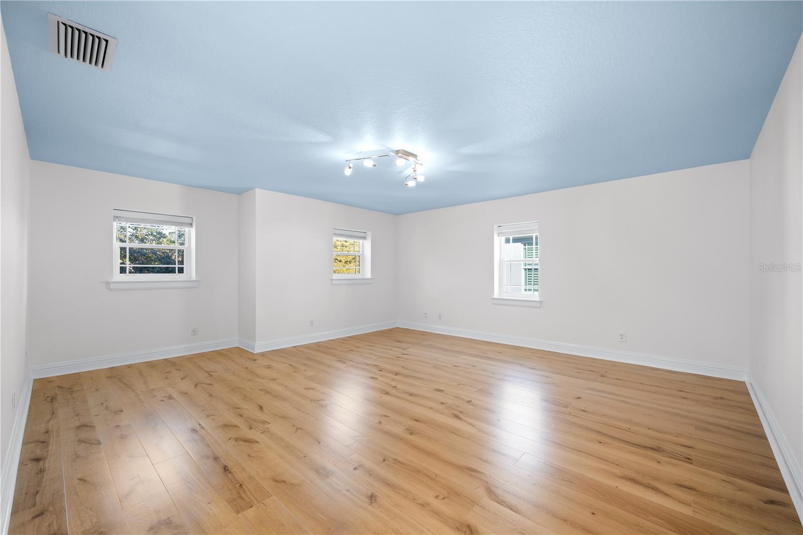 A4638546 Property Photo