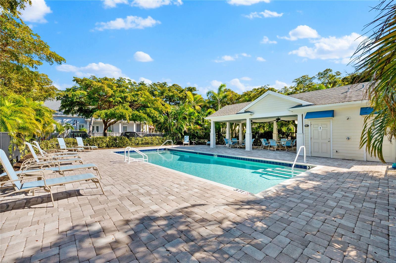 A4638546 Property Photo