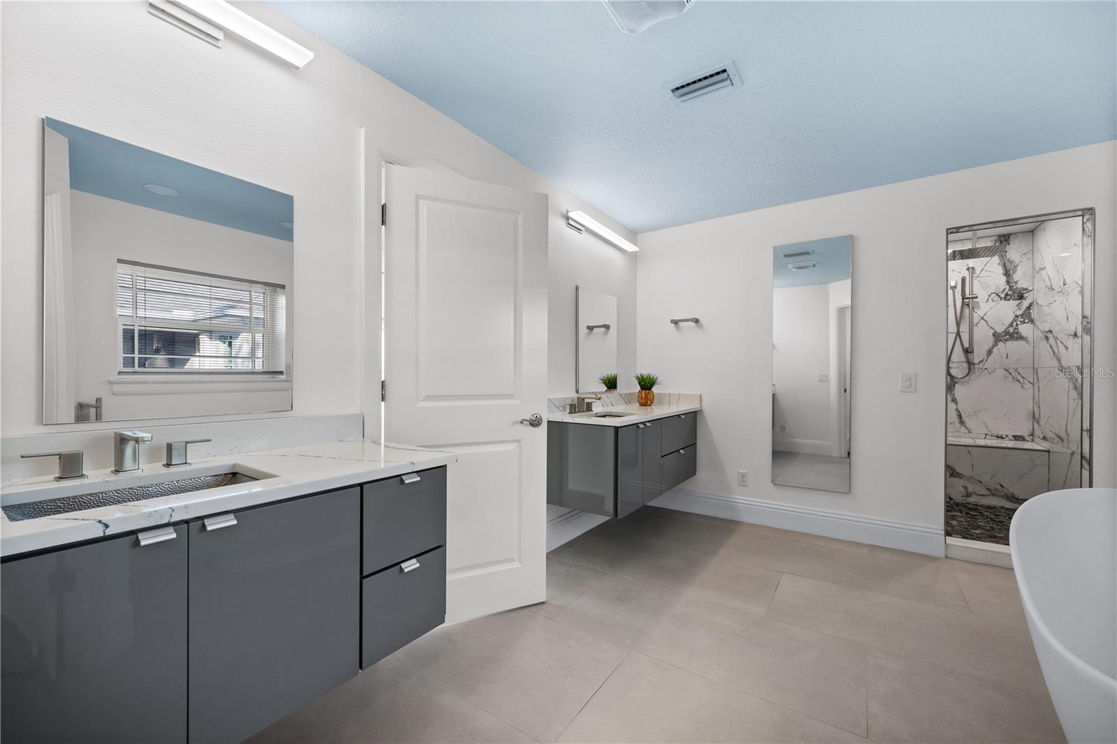 A4638546 Property Photo