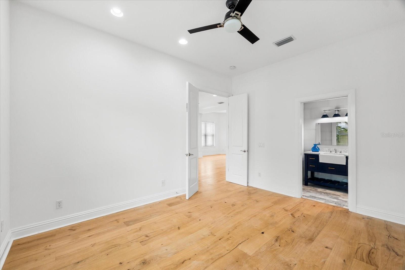 A4638546 Property Photo