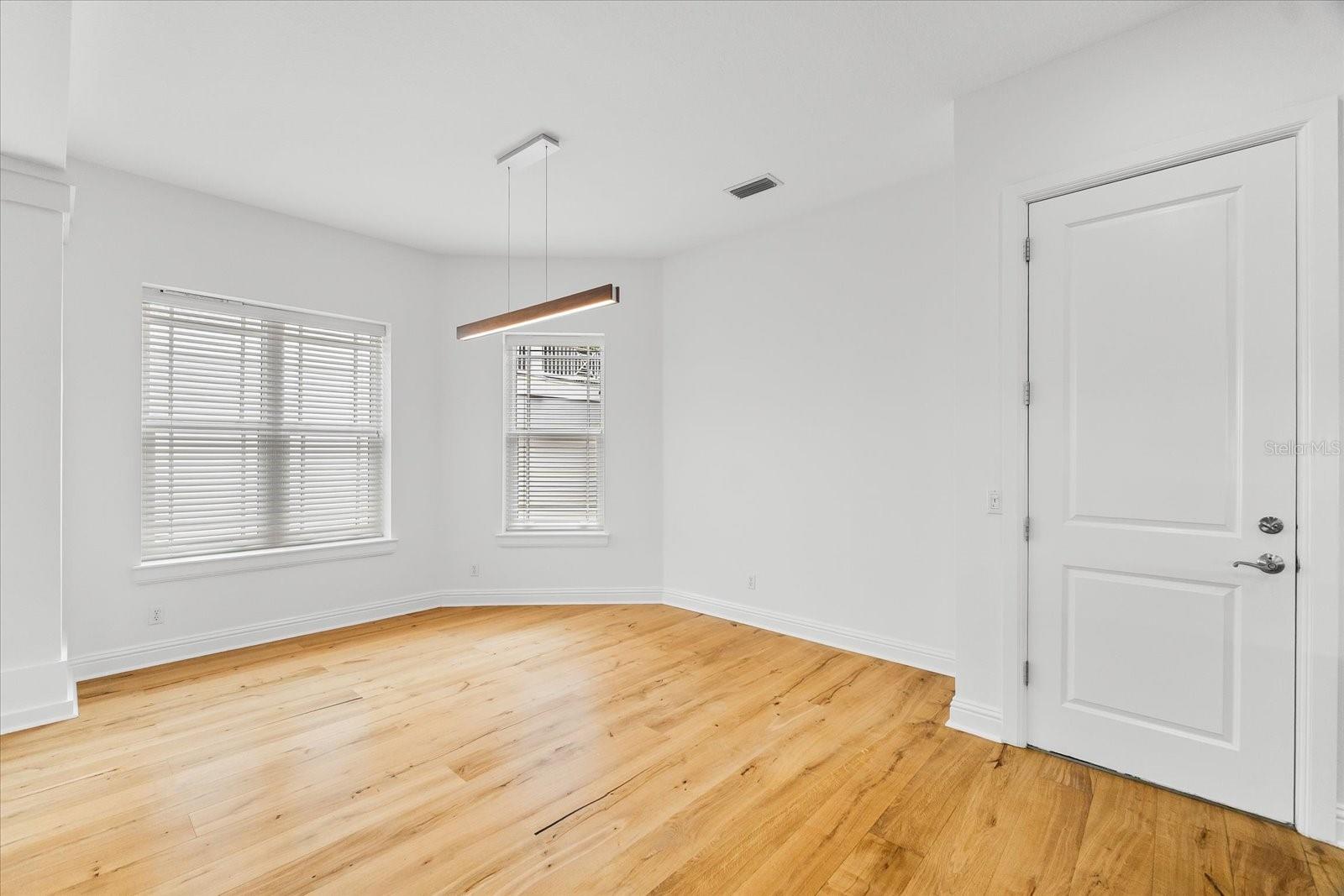 A4638546 Property Photo