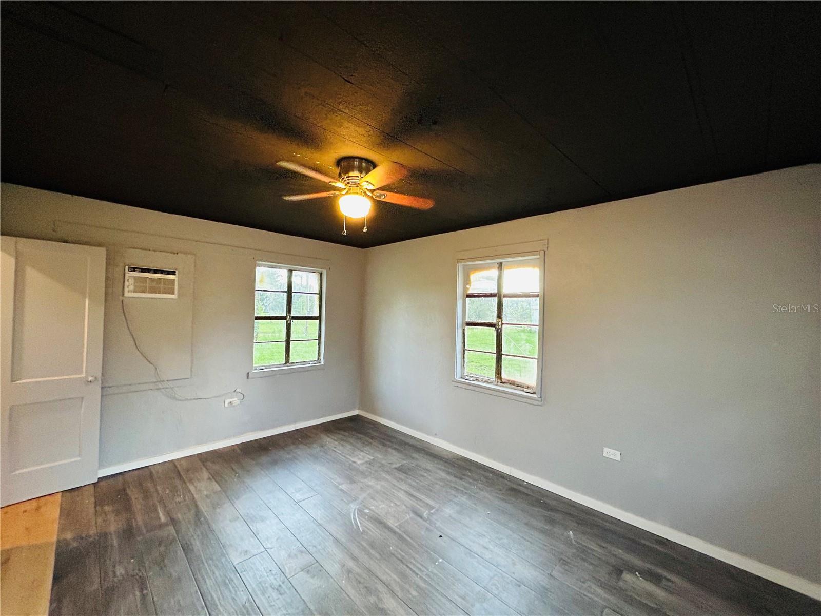 8010 SE US HIGHWAY 301, HAWTHORNE, FL, 32640