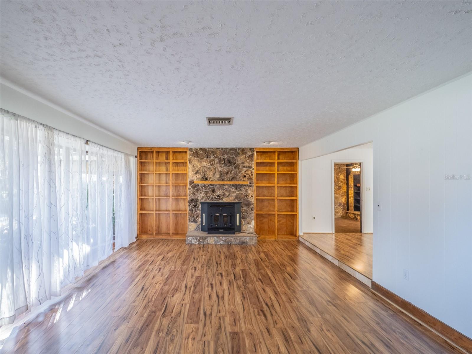512 JACKSON ST, EUSTIS, FL, 32726