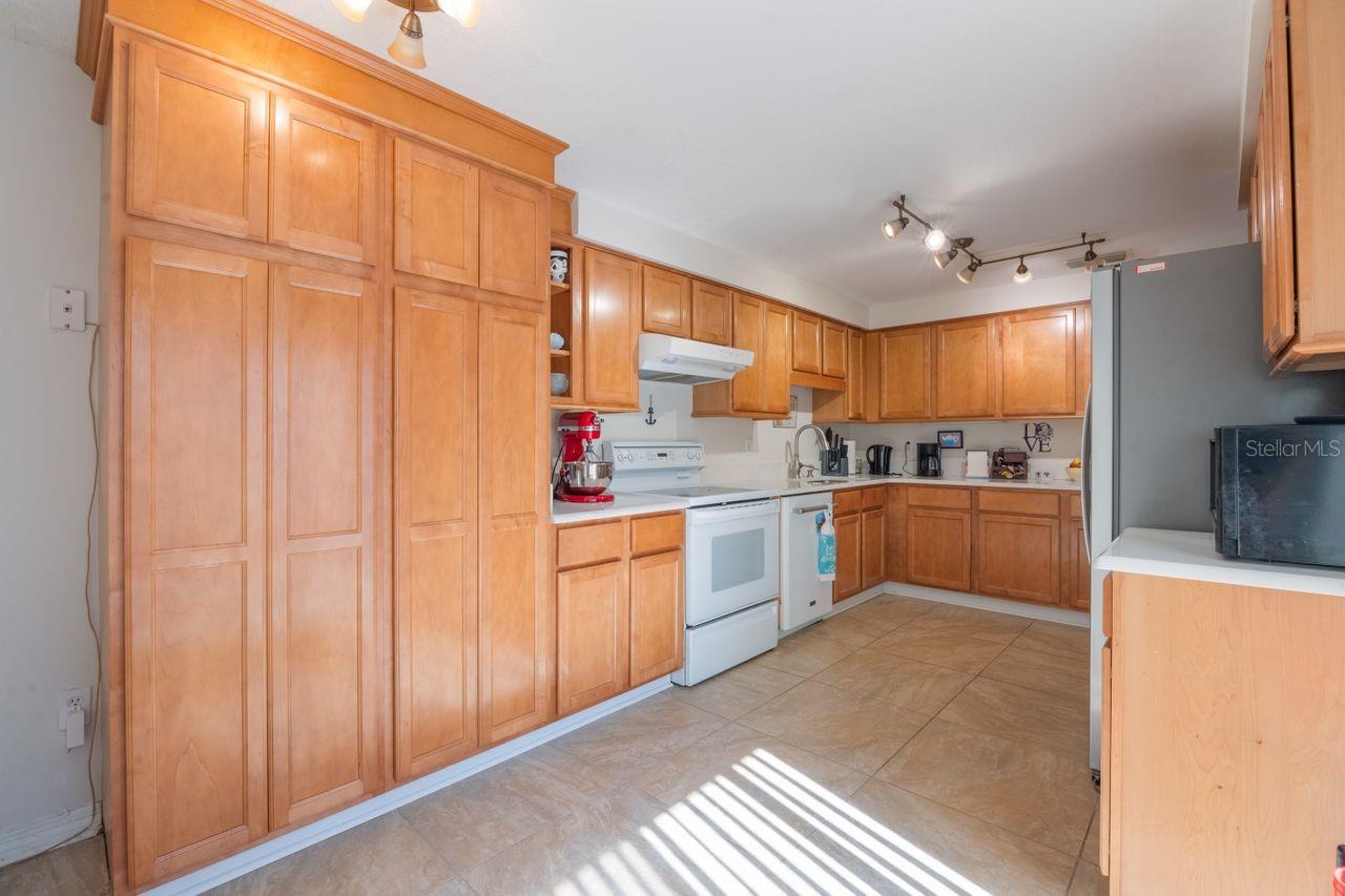87 CAROLWOOD BLVD, FERN PARK, FL, 32730