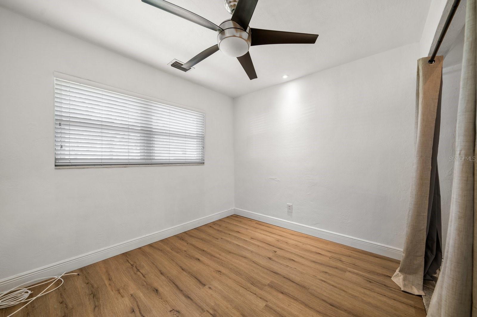 1690 74TH AVE N, ST PETERSBURG, FL, 33702