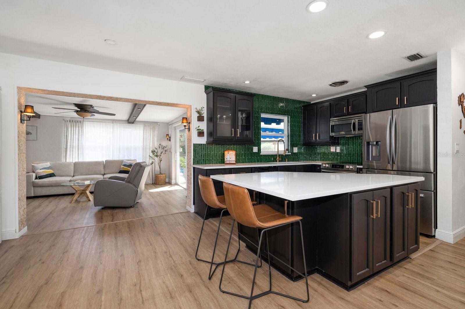 1690 74TH AVE N, ST PETERSBURG, FL, 33702
