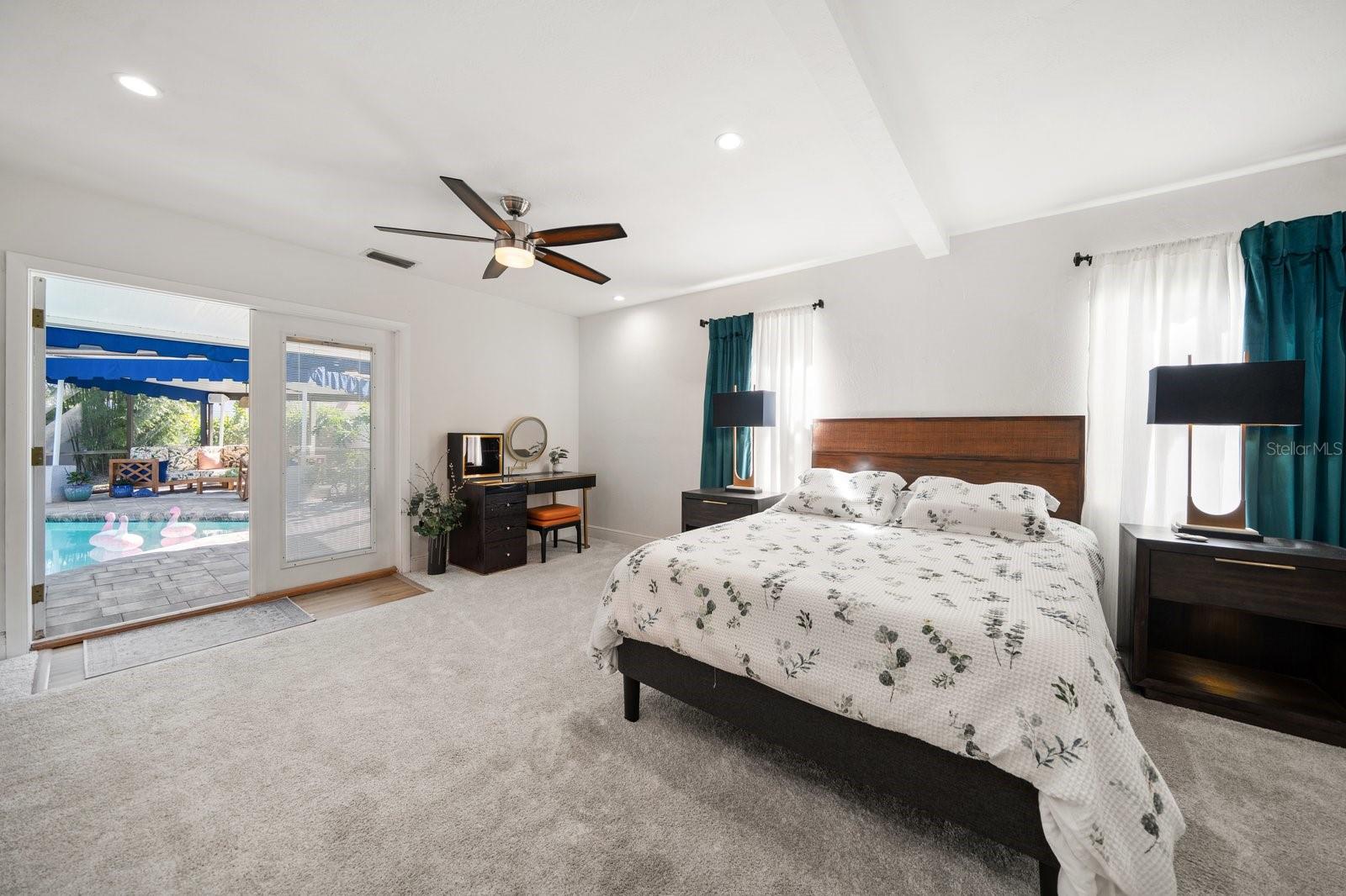 1690 74TH AVE N, ST PETERSBURG, FL, 33702