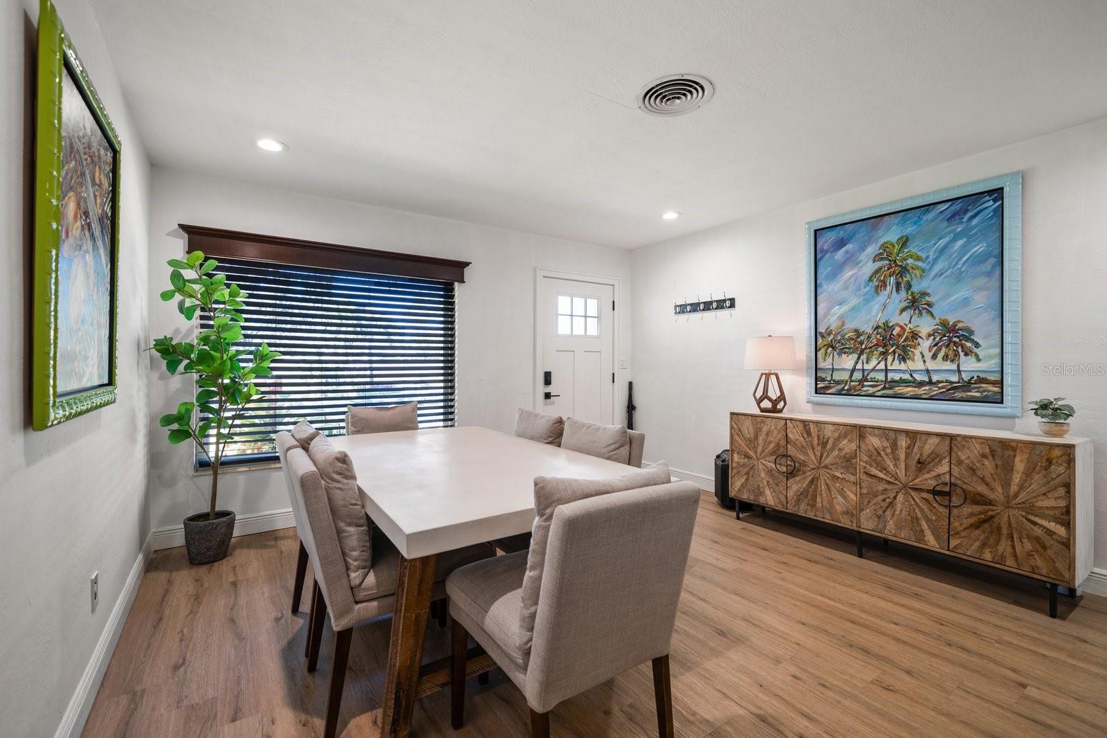1690 74TH AVE N, ST PETERSBURG, FL, 33702