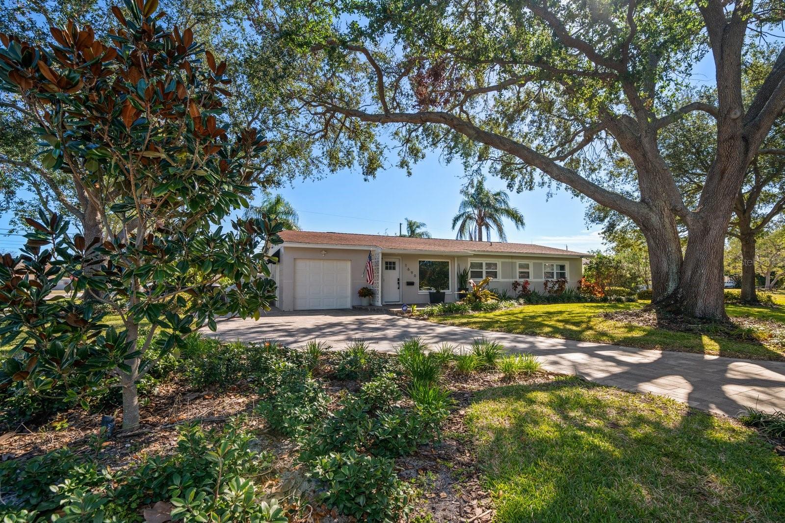1690 74TH AVE N, ST PETERSBURG, FL, 33702