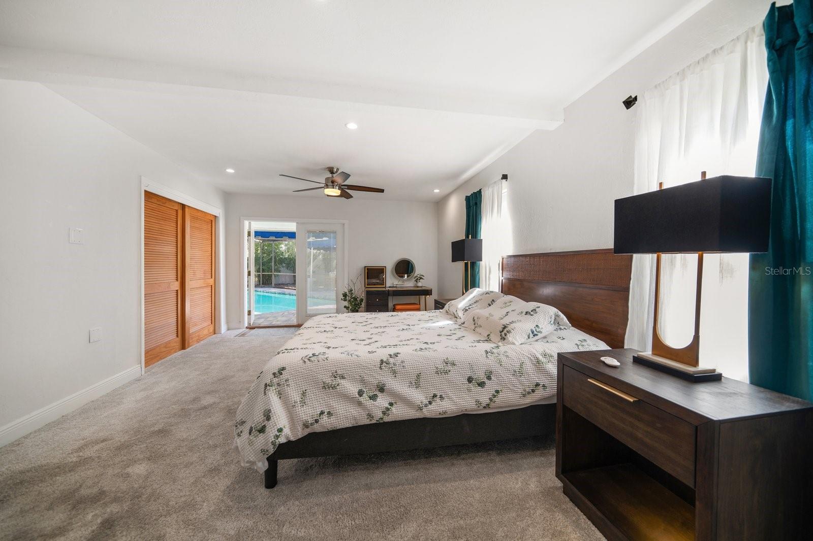 1690 74TH AVE N, ST PETERSBURG, FL, 33702