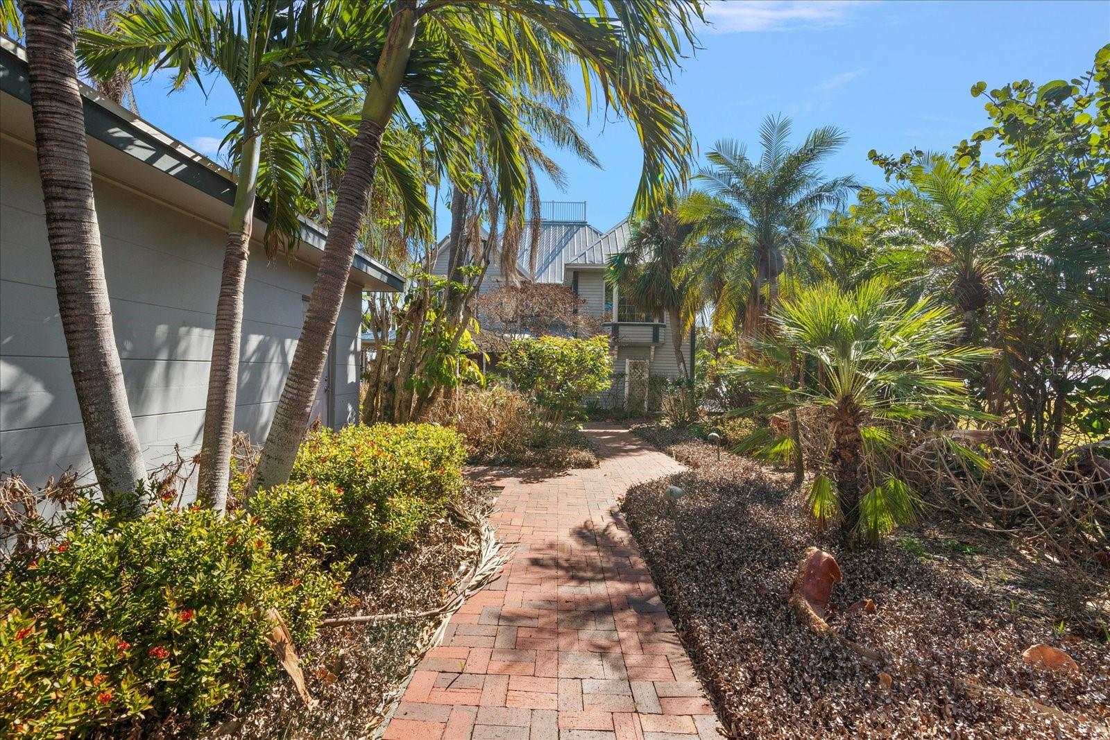 887 S GULFVIEW BLVD, CLEARWATER BEACH, FL, 33767