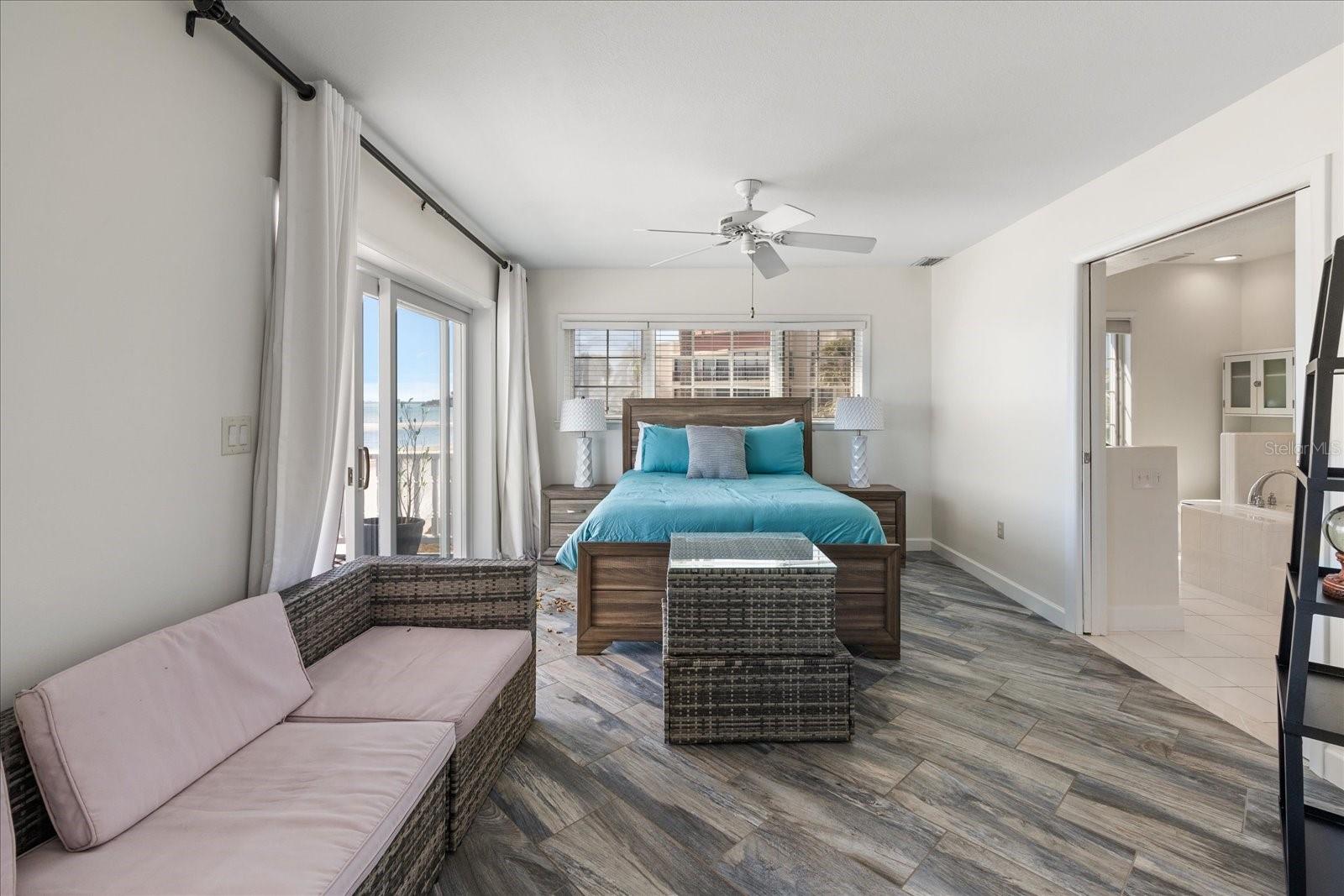 887 S GULFVIEW BLVD, CLEARWATER BEACH, FL, 33767