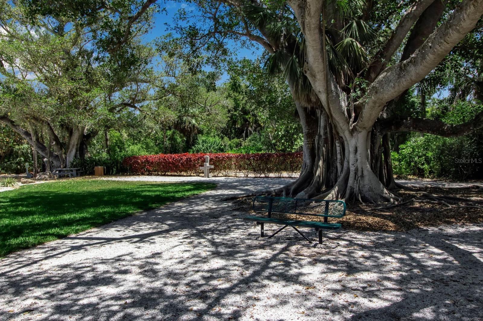 765 SAINT JUDES DR N, LONGBOAT KEY, FL, 34228