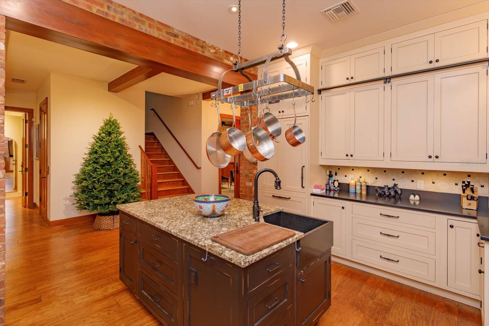 140 DANA WAY, WINTER PARK, FL, 32789