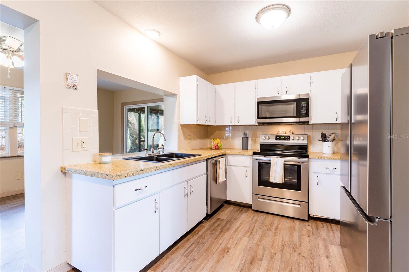 27103 WAKEFIELD DR, BROOKSVILLE, FL, 34602