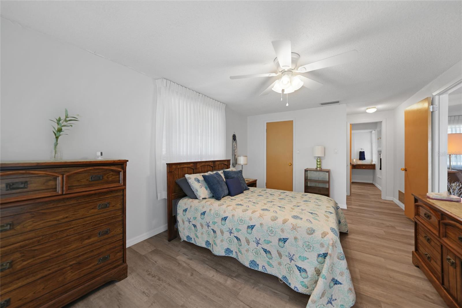334 SKYLARK LN NW, PORT CHARLOTTE, FL, 33952