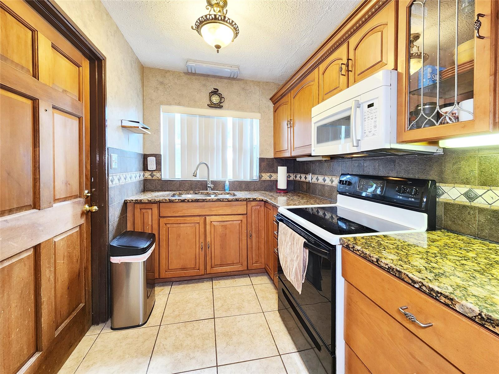 35204 PONDEROSA RD, ZEPHYRHILLS, FL, 33541