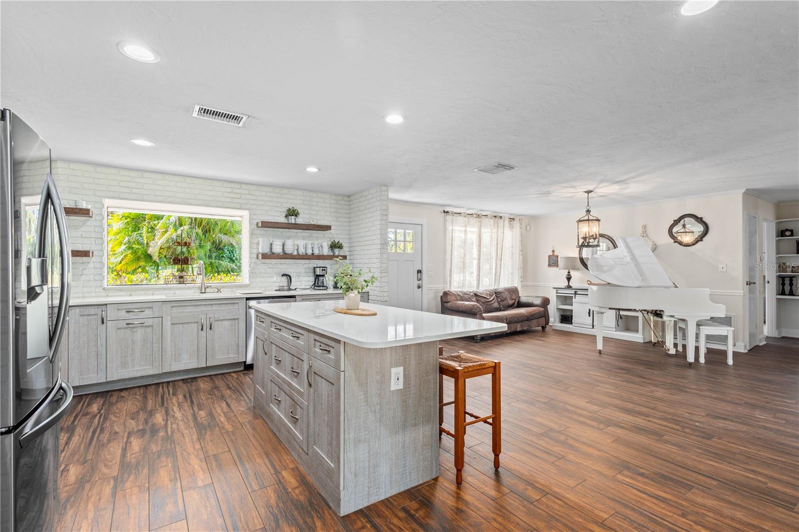 2329 OUTER DR, SARASOTA, FL, 34231