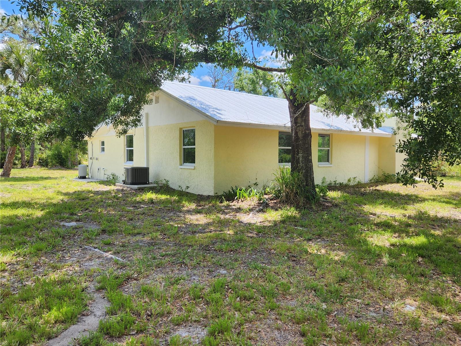 1136 DAVIS LN, ENGLEWOOD, FL, 34224