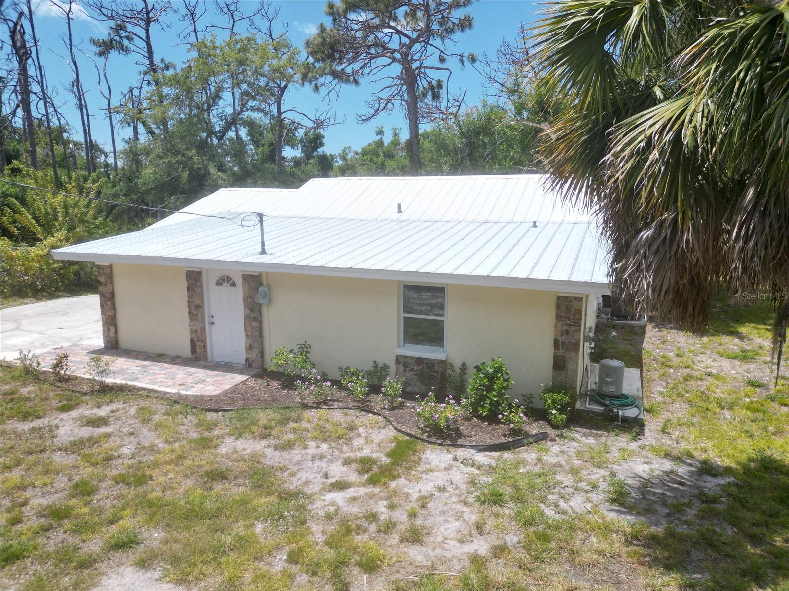 1136 DAVIS LN, ENGLEWOOD, FL, 34224