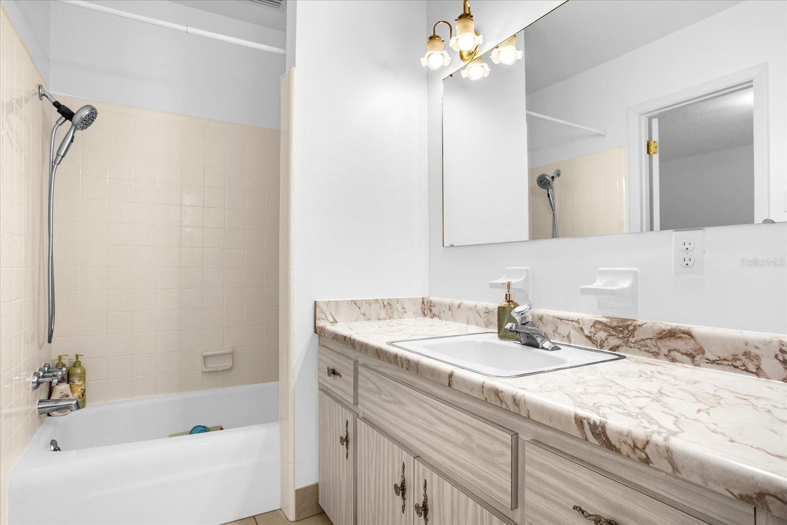134 W SUNSET ST, GROVELAND, FL, 34736
