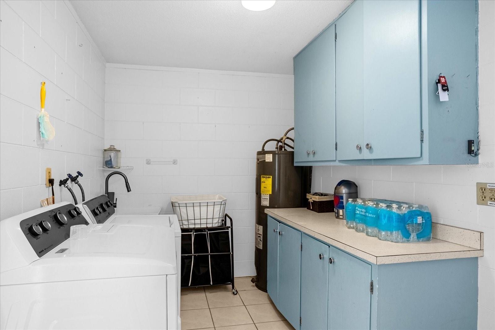134 W SUNSET ST, GROVELAND, FL, 34736