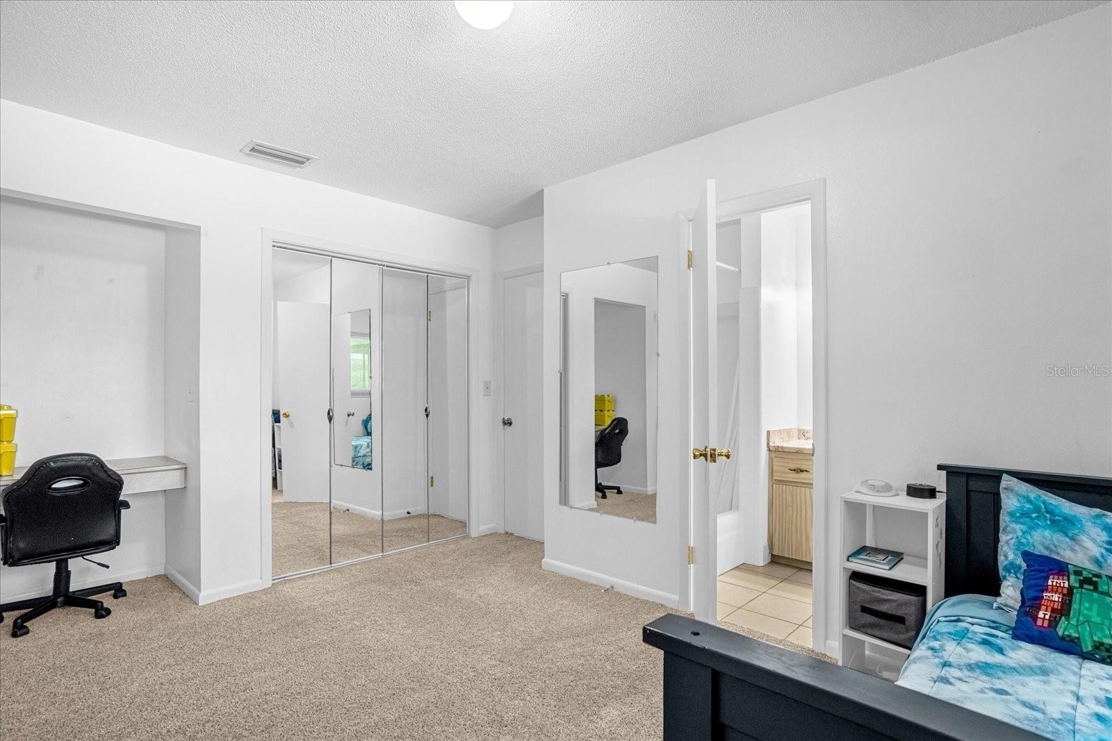 134 W SUNSET ST, GROVELAND, FL, 34736